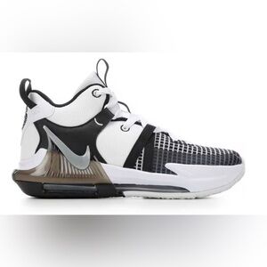 Nike™ boys LeBron Witness 7 GS 'White Black' size 5.5 youth